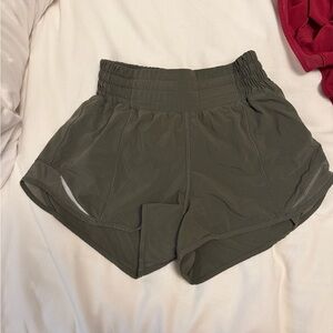 Lululemon Hotty Hot shorts